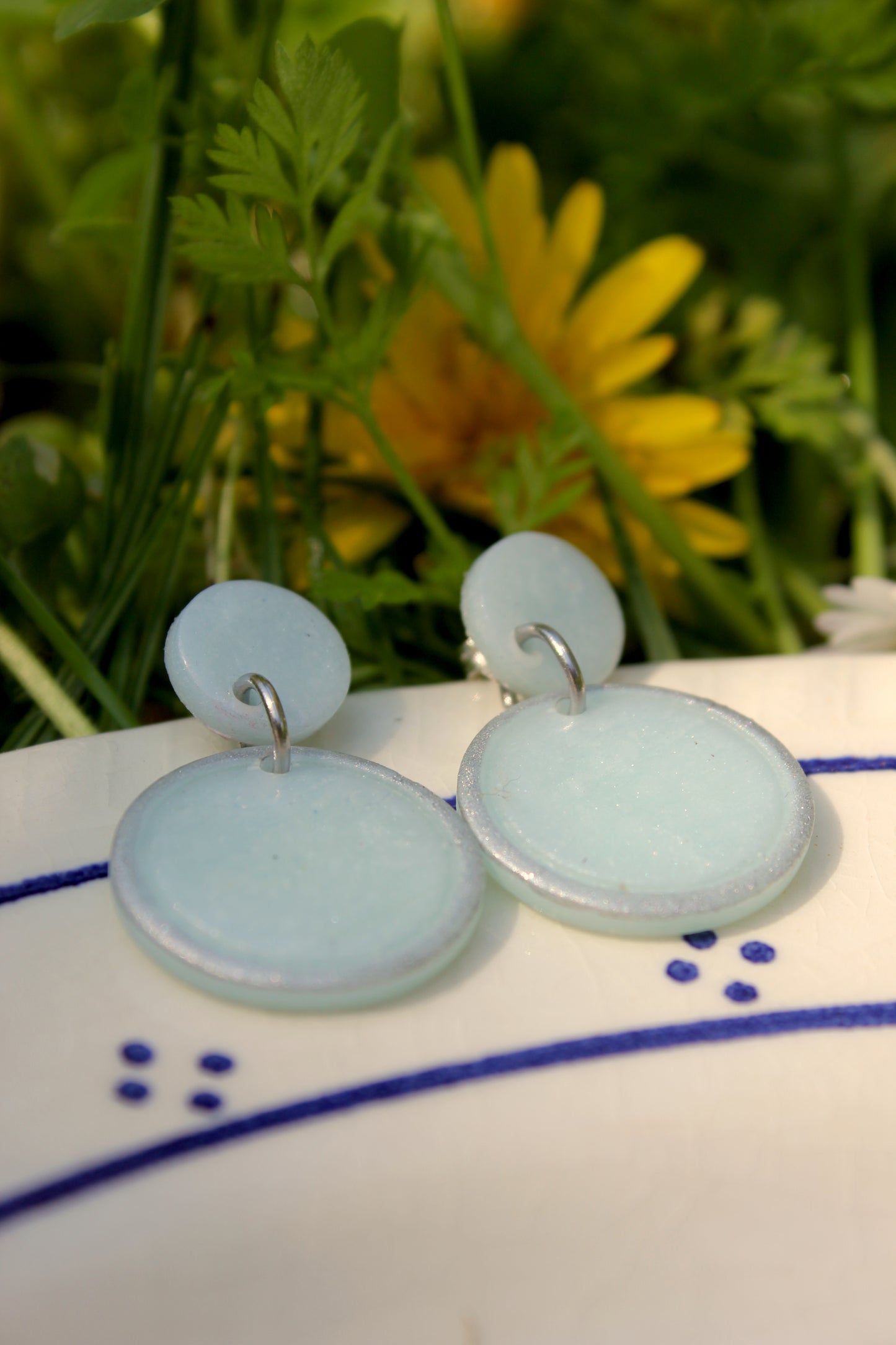 Boucles d'oreilles rondes bleu ciel